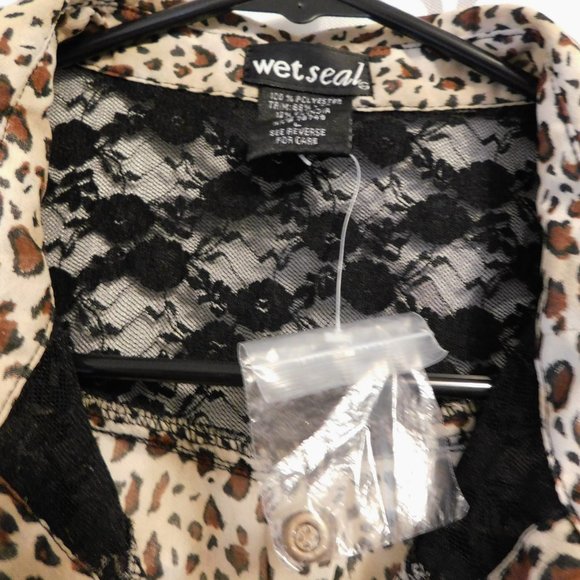 Wet Seal Animal Print Sheer Button Down Cropped Blouse - L (NWOT) - Picture 4 of 5